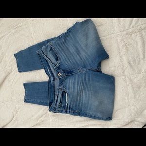 Women’s Levi blue jeans/skinny